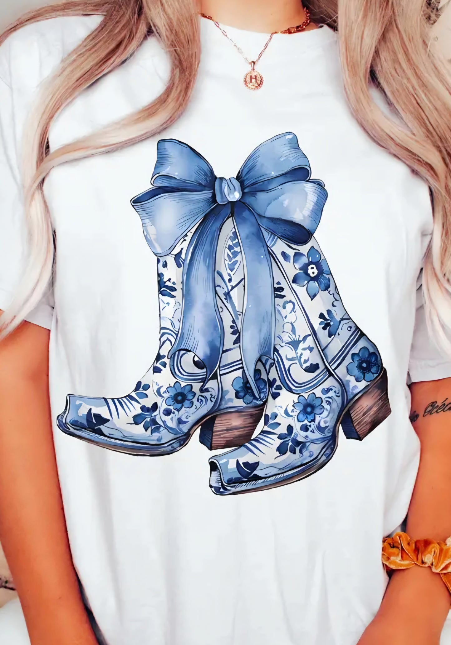 BLUE BOOTS WITH BOW LARGE 12X13 (3 TRANSFERS AVAILABLE FOR THIS PRODUCT)