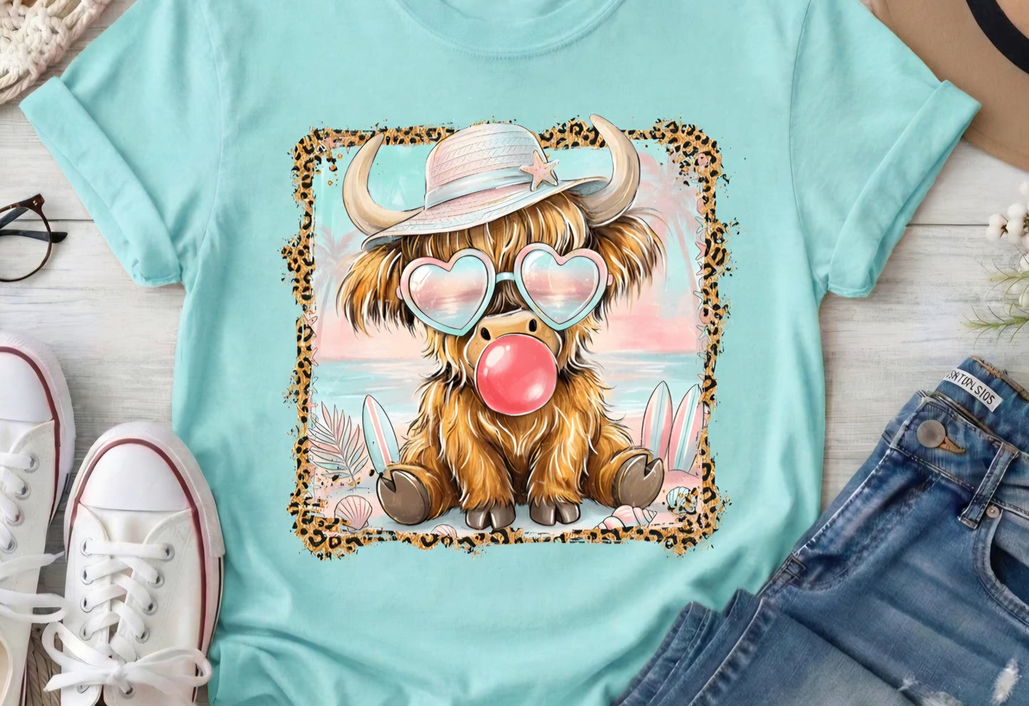 GLITTER SUMMER BEACH BUBBLE GUM COW (2 TRANSFERS AVAILABLE FOR THIS PRODUCT)